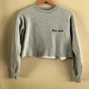 Brandy Melville cropped “new york” sweatshirt